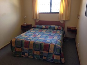 Grosvenor Motor Inn & Conference Centre