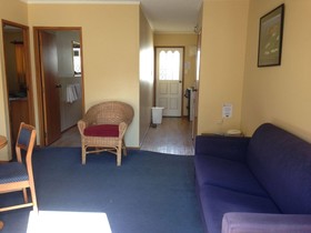 Grosvenor Motor Inn & Conference Centre
