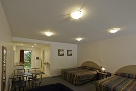 Lake Point Motel