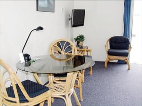 Sails Motor Inn
