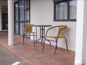 Sails Motor Inn
