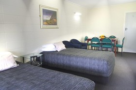 Tudor Motor Lodge