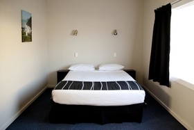 Apple Motor Inn