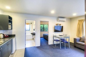 Claremonte Motor Lodge