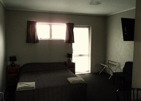 The Magpie- Hawkes Bay Motel