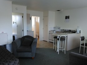 Avon Motel