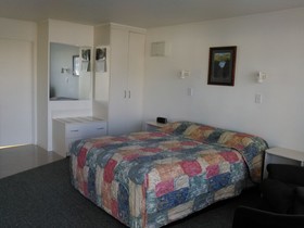 Avon Motel