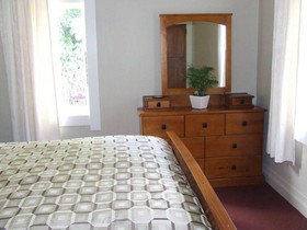 Tairoa Lodge & Cottage