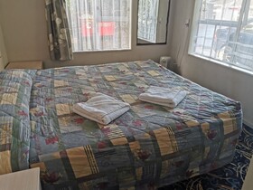 Lincoln Court Motel