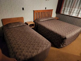 White Horse Inn Restaurant & Motel