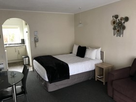 Green Gables Motel