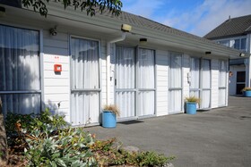 Hotel Midway Pacifica Lodge