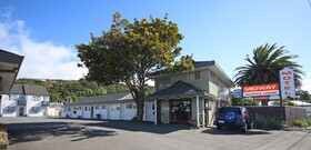 Hotel Midway Pacifica Lodge