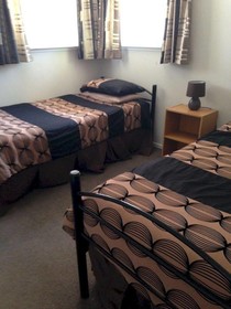 Tudor Oaks Motel