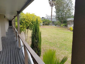 Airport Palms Hotel