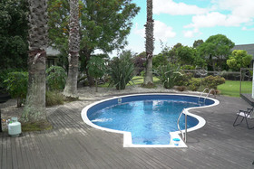 Airport Palms Hotel
