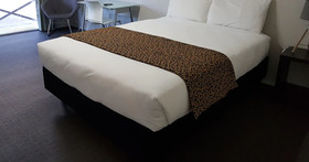 Airport Palms Hotel