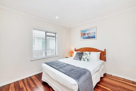 Kiwi Holiday Home Near Airport
