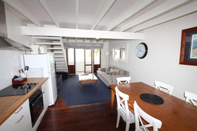 Mangonui Waterfront Apartments Motel
