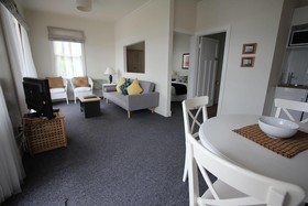 Mangonui Waterfront Apartments Motel