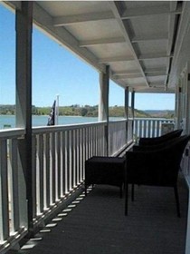 The Old Oak Boutique Hotel