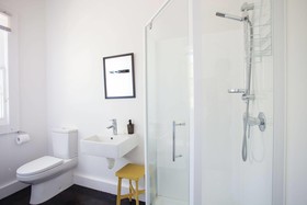 The Old Oak Boutique Hotel