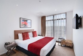 Ramada Suites by Wyndham Auckland Manukau Pacfic Centre