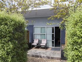 The Claremont Motel & Apartments