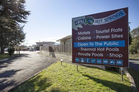 Opal Hot Springs And Holiday Park
