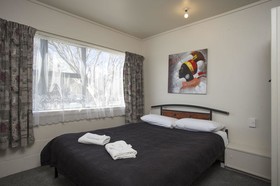 Opal Hot Springs And Holiday Park