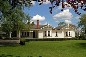 Oak Lane Lodge