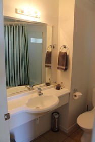 Aquarius Motor Inn