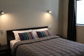 Aquarius Motor Inn