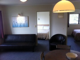 Ocean Waves Motel