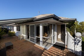 The Pavilions Beachfront Apartments
