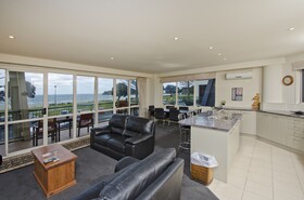 The Pavilions Beachfront Apartments