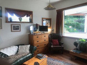 Bluff Hill Lighthouse B&B