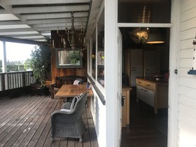 Bluff Hill Lighthouse B&B