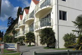 Breakwater Apartments