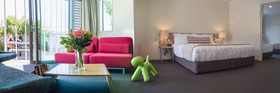 Navigate Seaside Hotel & Apartments