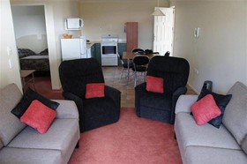 Bks Egmont Motor Lodge