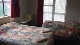 Coronation Court Motel