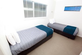 Beach Street Motel Apartments