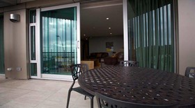 King & Queen Hotel Suites
