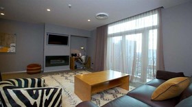 King & Queen Hotel Suites