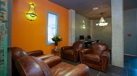 King & Queen Hotel Suites