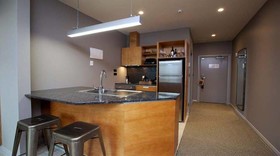 King & Queen Hotel Suites
