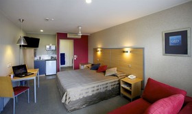 Landmark Manor Motel