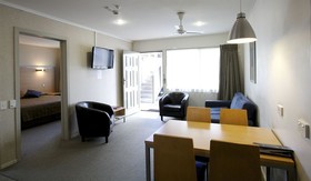 Landmark Manor Motel
