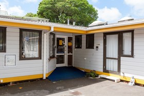 Sunflower Lodge